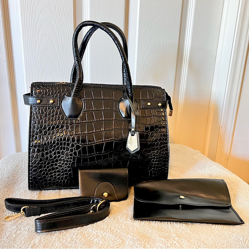 *BRAND NEW* Black Crocodile PU leather hand bag